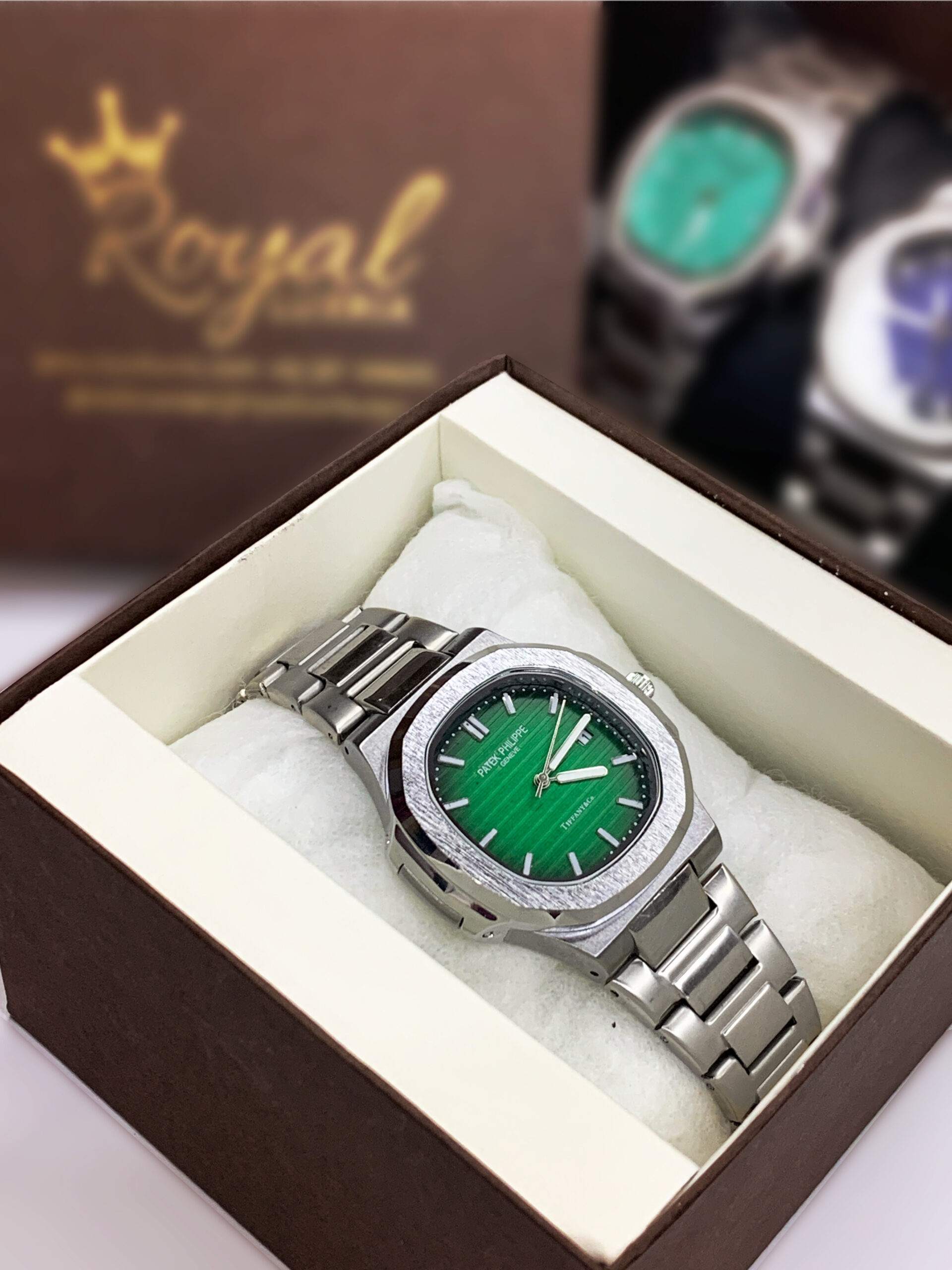 patk philip dark green dial with chain patk philip dark green dial with chain