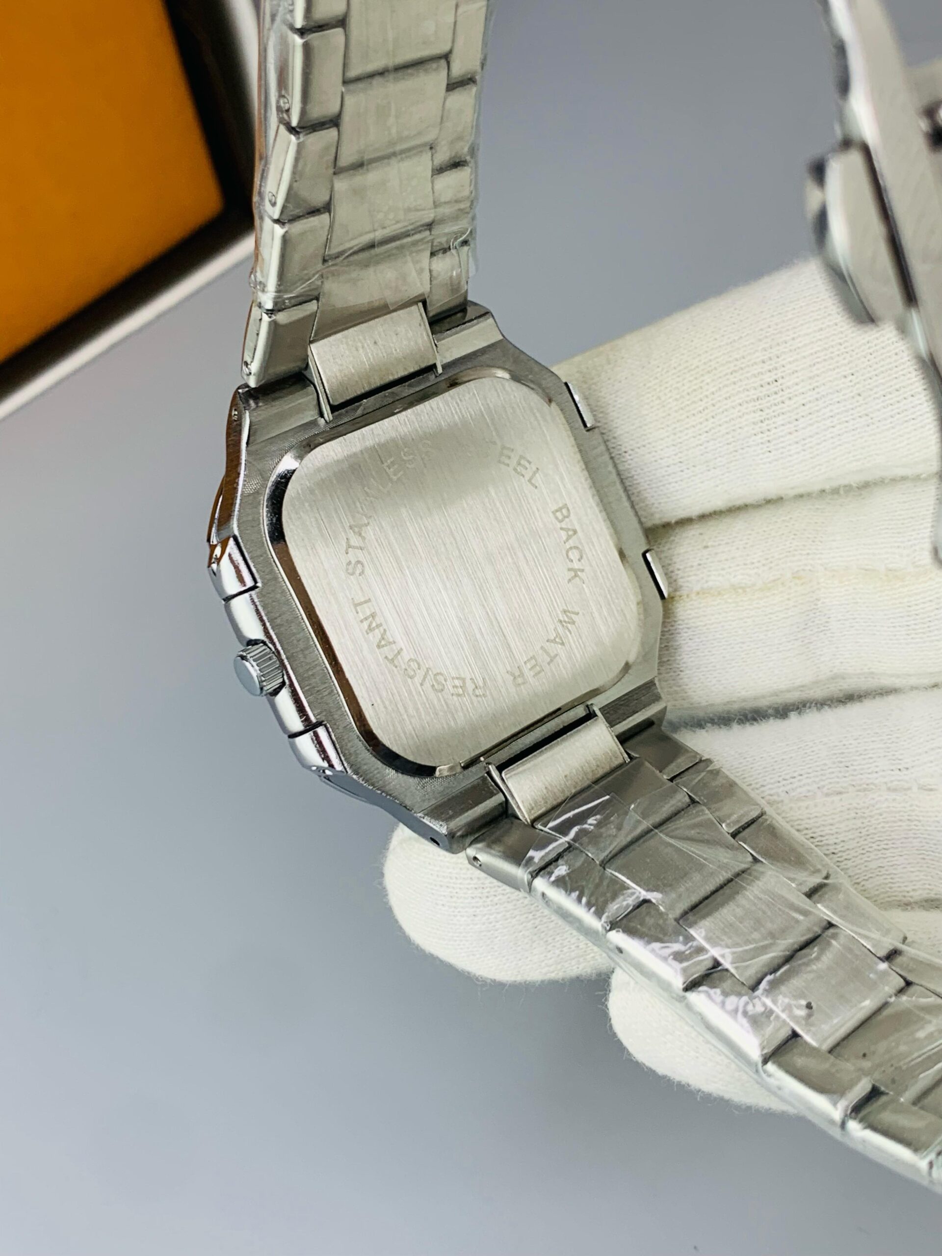 cubitus model silver chain black dial cubitus model silver chain black dial